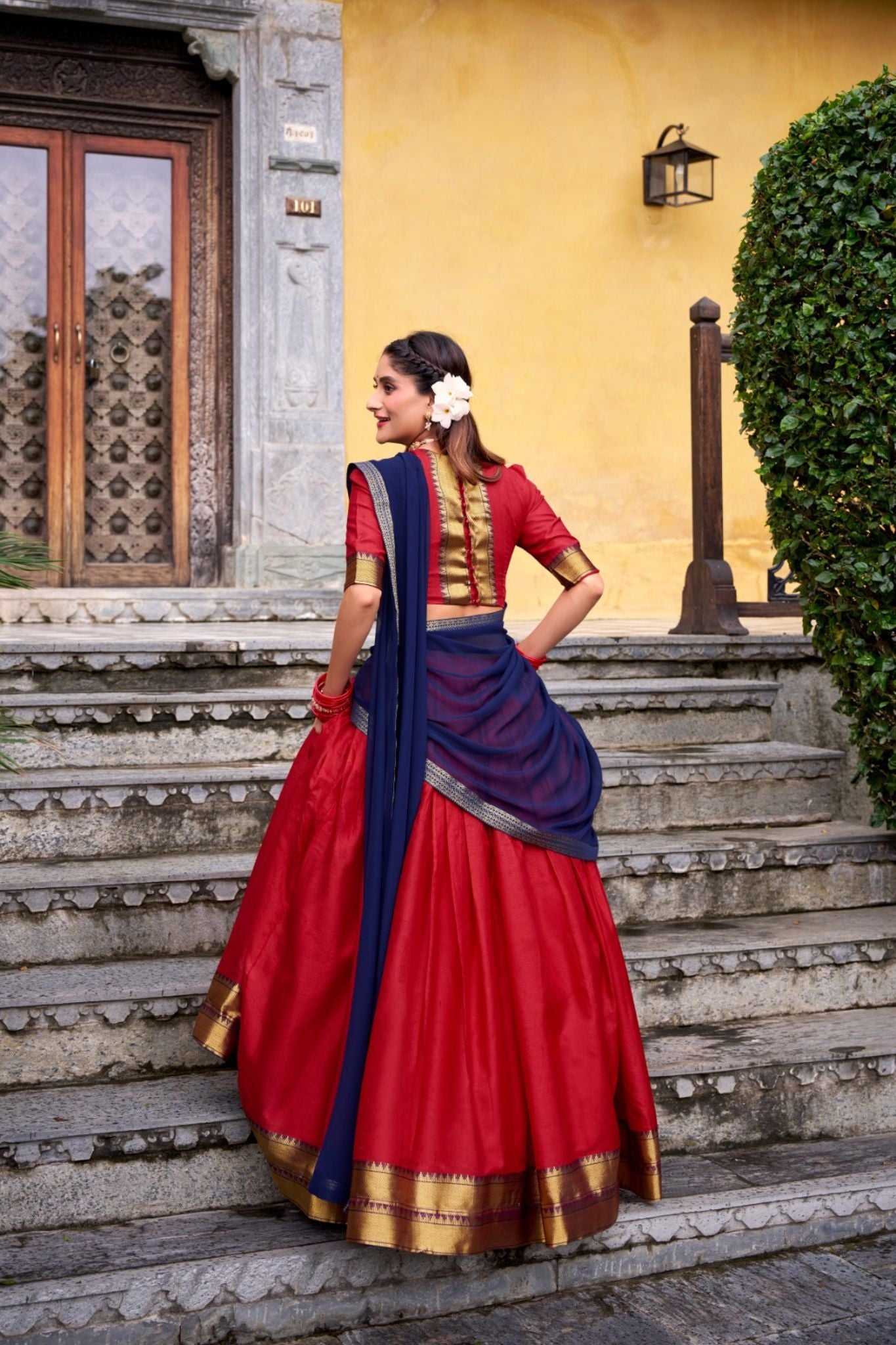 Ready-to-Wear Zari Woven Lehenga Set with Unstitched Blouse and Lace Border Dupatta
