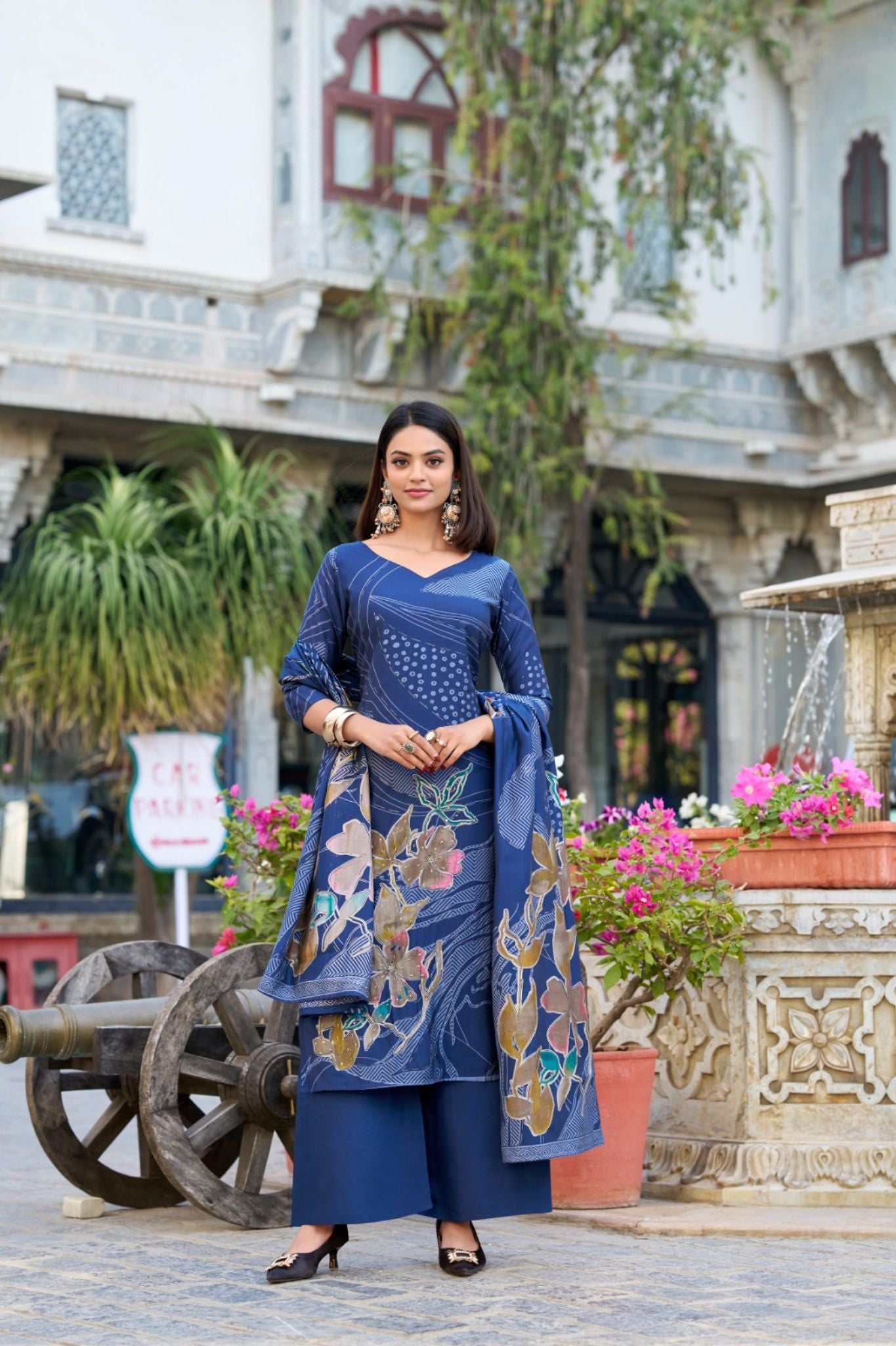 Floral Print Beets Handwork Stunning Salwar Suit