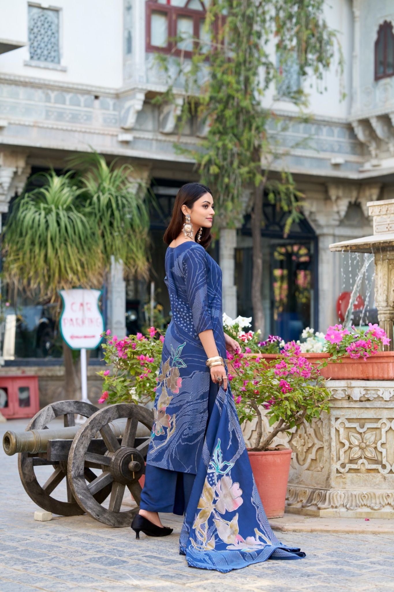 Floral Print Beets Handwork Stunning Salwar Suit