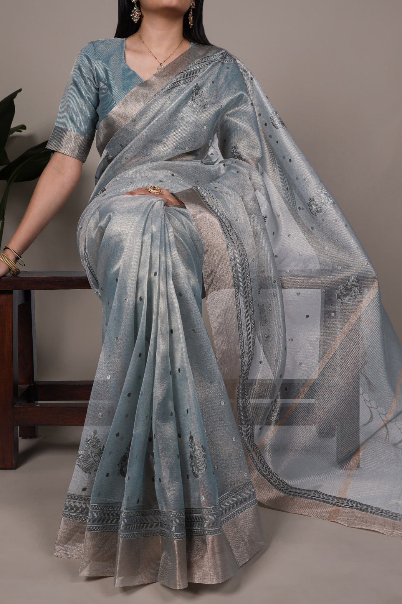 Shimmer And Shine Premium Designer Thread Embroidery Saree