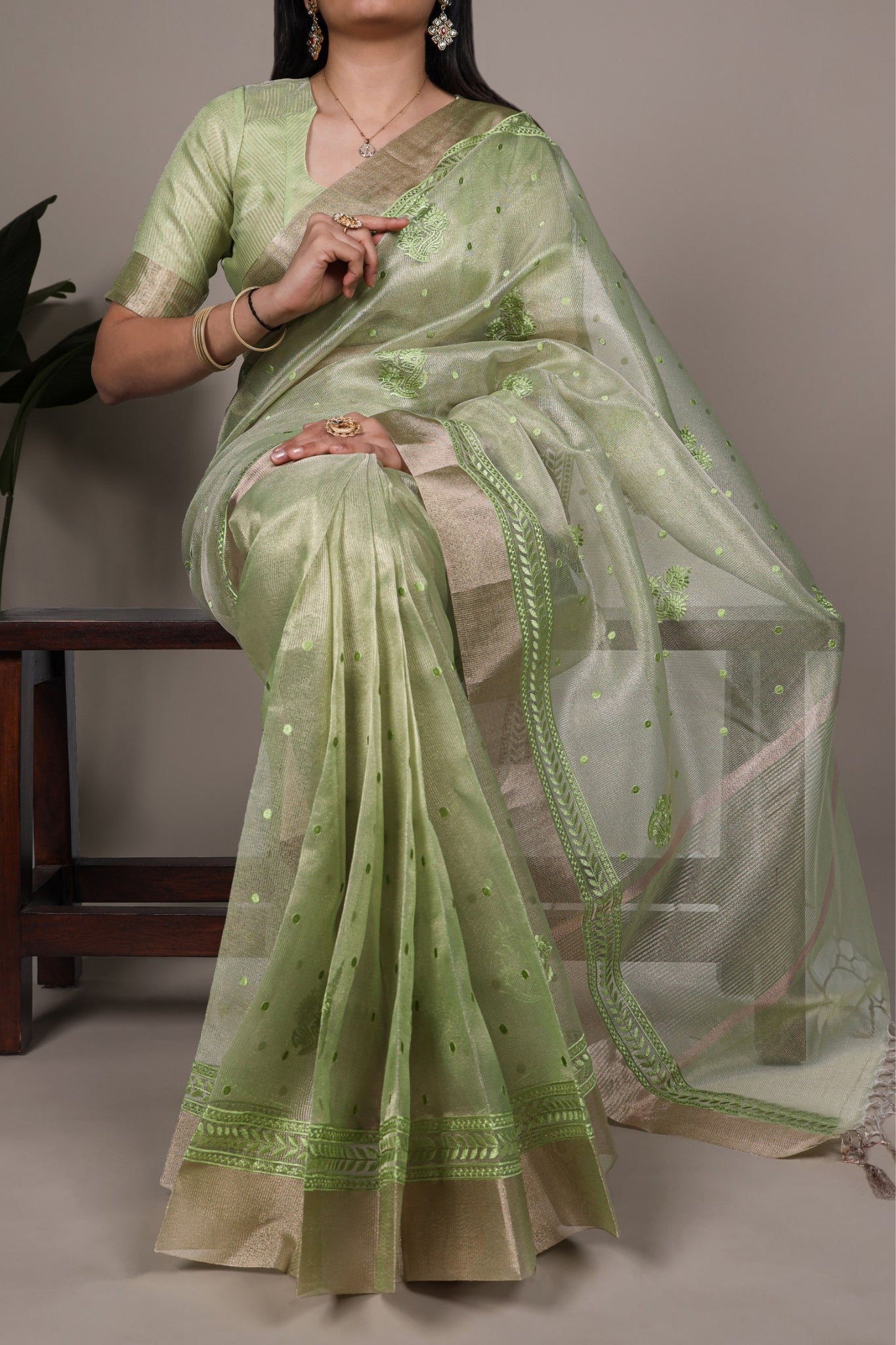 Shimmer And Shine Premium Designer Thread Embroidery Saree