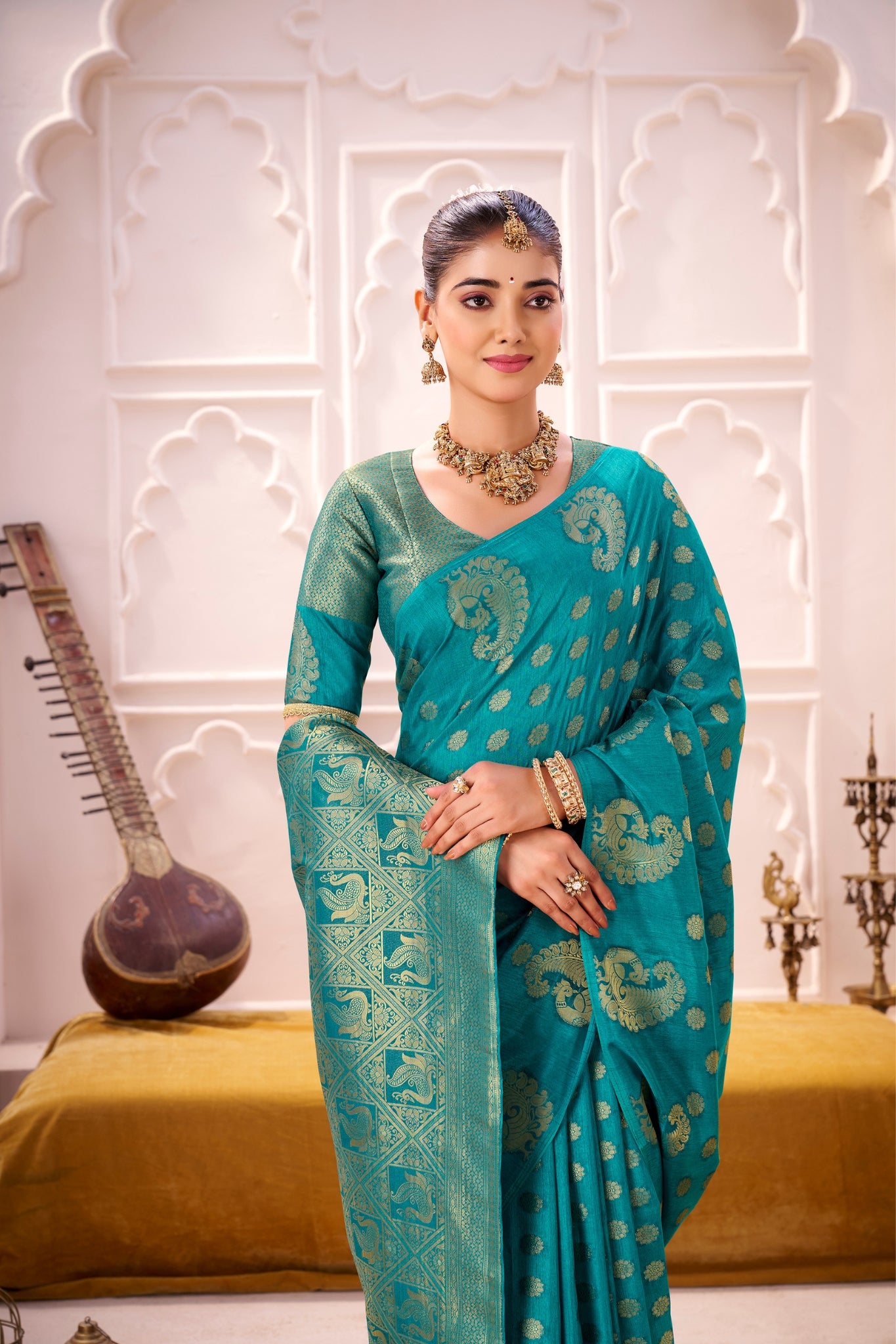 Premium Designer Traditional Saree For Elegant Occasions