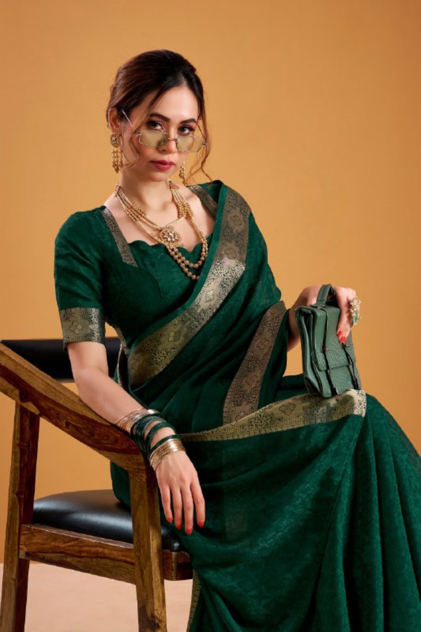 Elegant Poly Shimmer Saree With Exquisite Woven Border