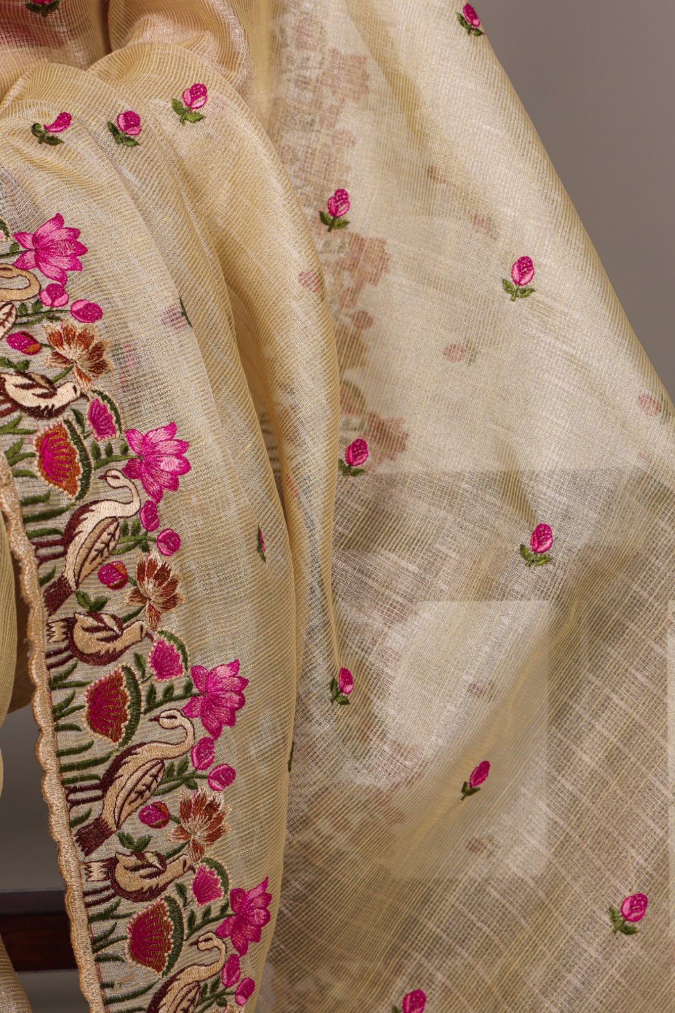 Luxury Zari Kota Tissue Designer Saree With Thread Embroidery Work