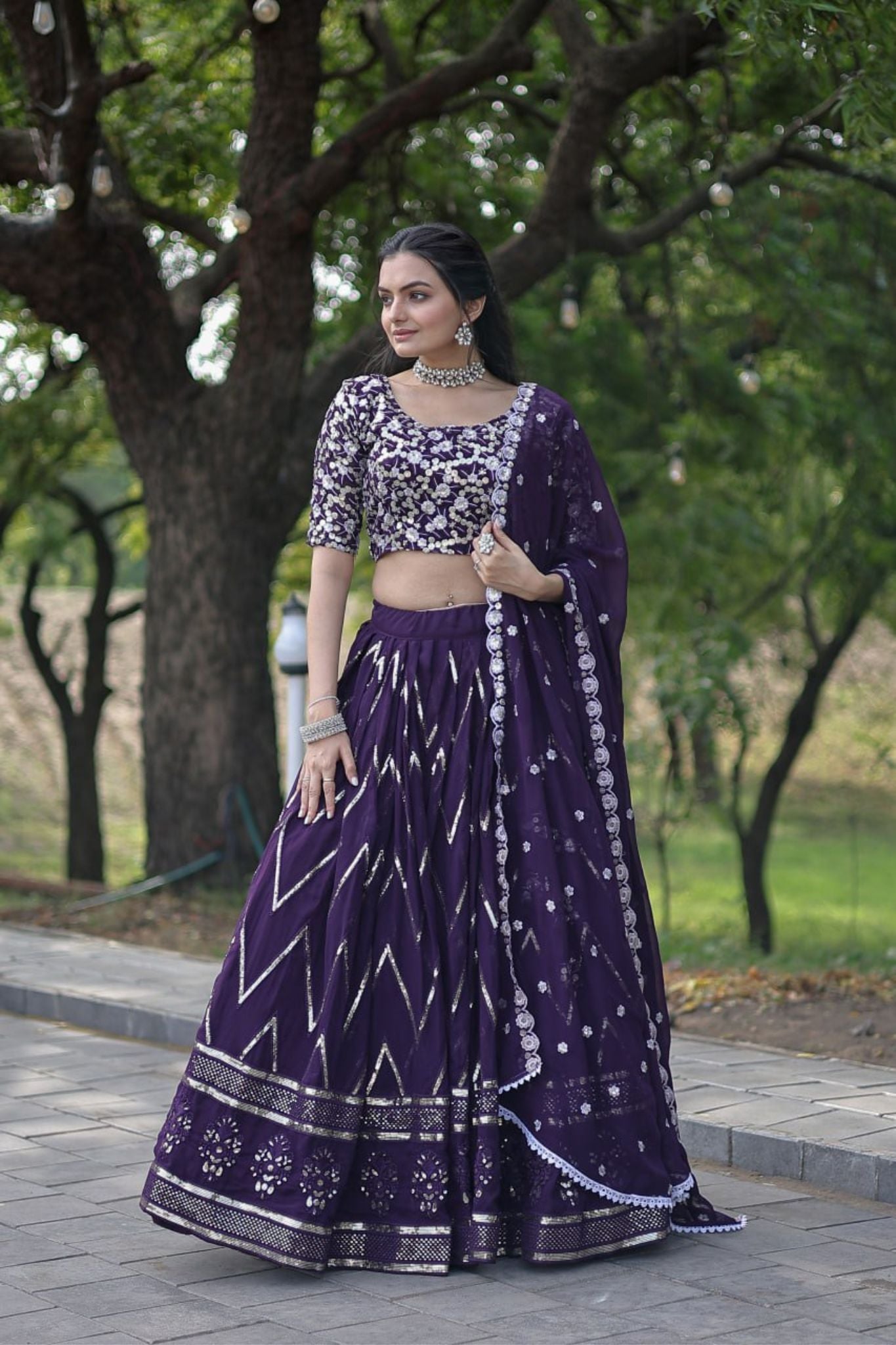 These Brides Rocked A No-Dupatta Lehenga And Looked Sassier Than Ever |  WedMeGood